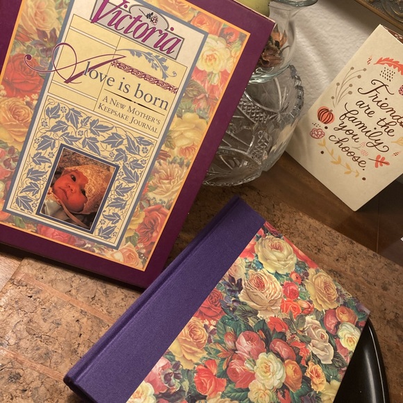 🆕 Victorian Baby Journal - Picture 1 of 5